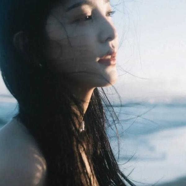 海蓝时见鲸